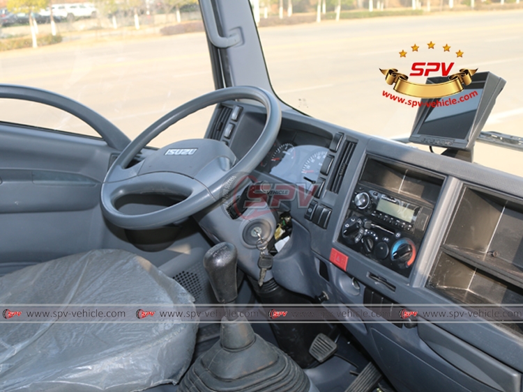 Tipping Truck ISUZU - Cabin